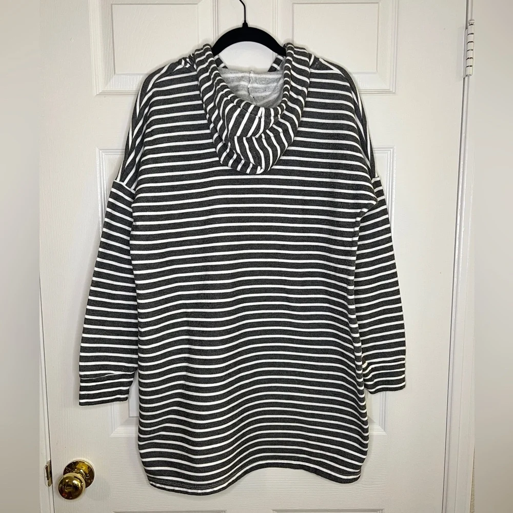 Beyond Yoga 'Live Out Loud' Black/White Striped Hoodie Dress - Women's Large - Picture 3 of 7